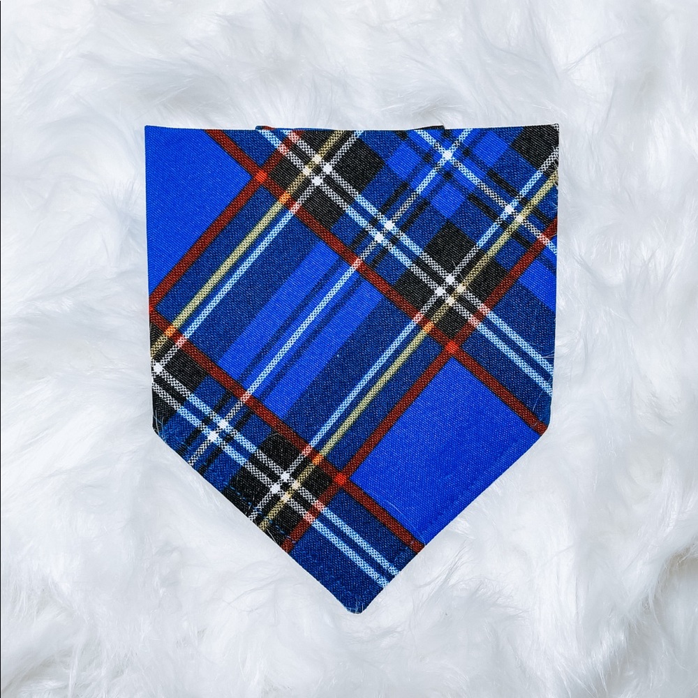 HAND MADE - Blue plaid holiday bandana for DOGS and CATS !!